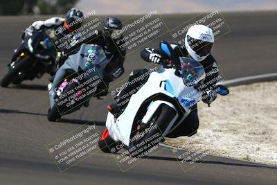 media/Sep-21-2025-TrackDaz (Sun) [[277c75b276]]/B Group/1220pm (Turn 2)/